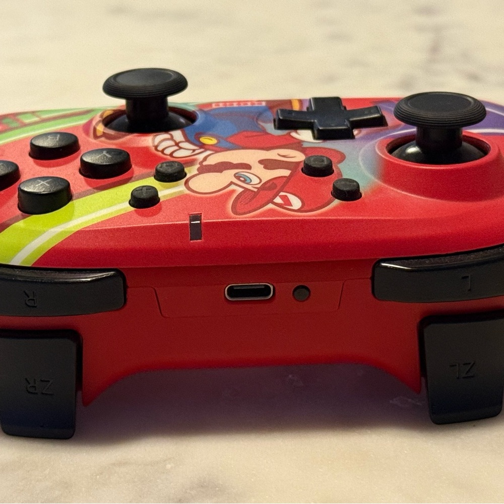 Nintendo Switch Controller with Mario Design - Picture 2 of 3